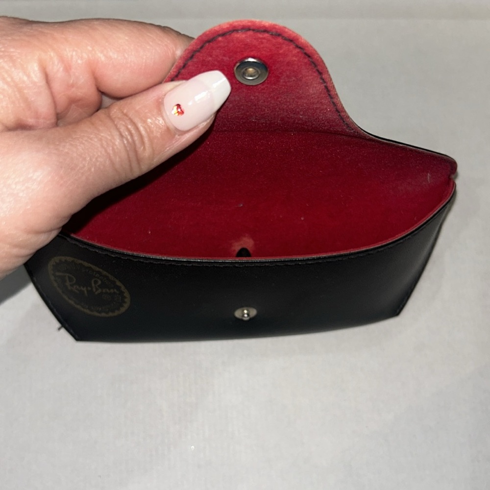 Ray ban case - Picture 3 of 3